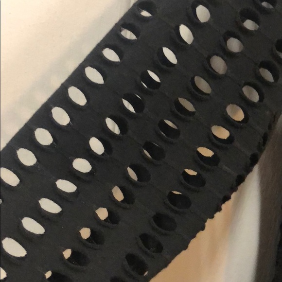 Black Express Dress - Picture 4 of 5